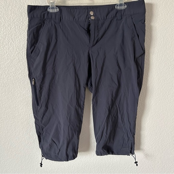 Columbia Grey Omni-Shield Capri Utility Button Snap Gorpcore Hiking Trail Pants - Picture 3 of 14